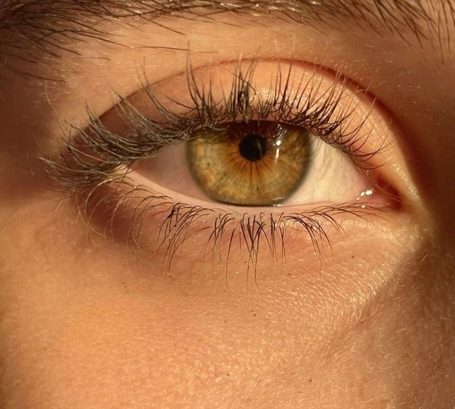 Le guide complet pour stimuler la pousse des cils